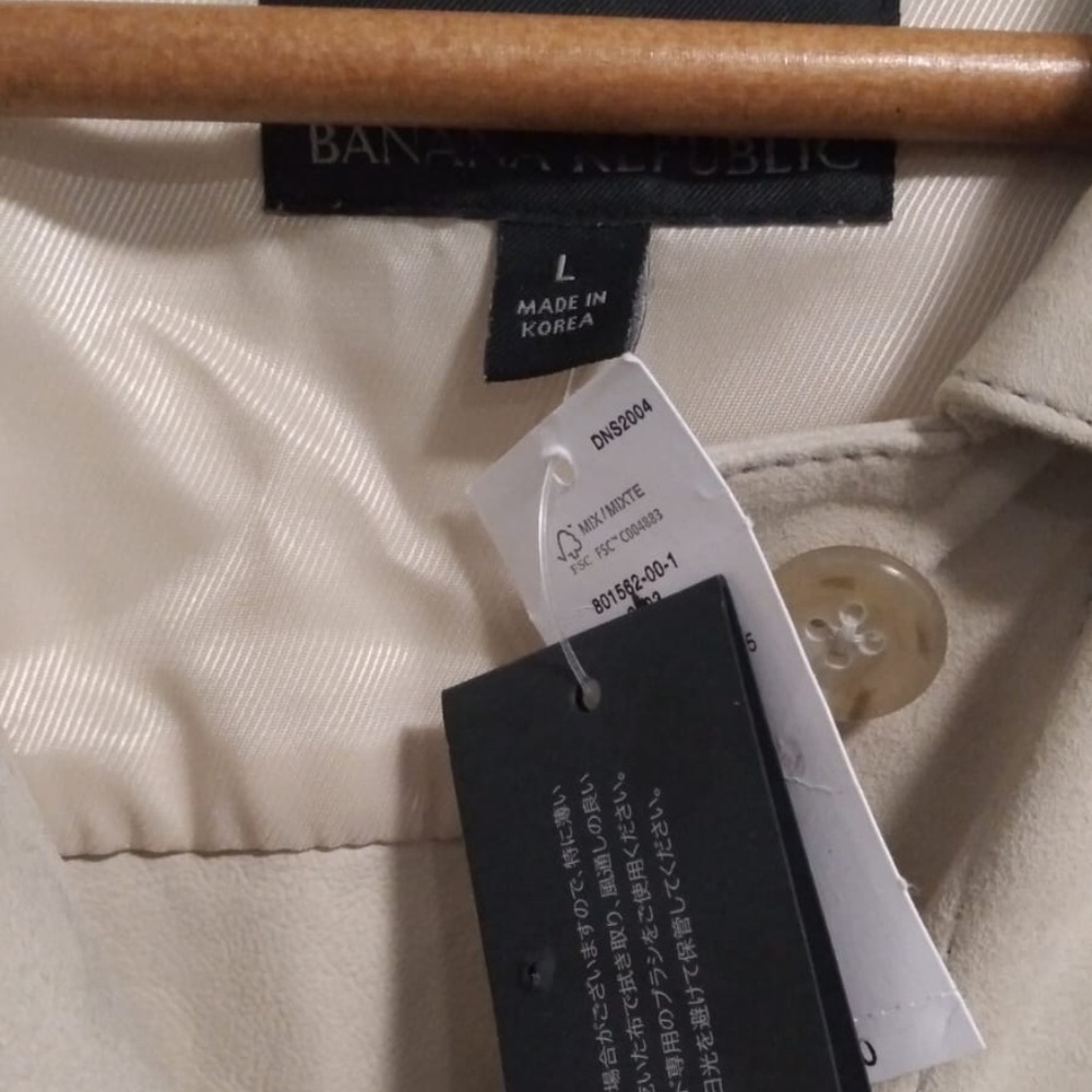 NWT-Banana Republic suede beige shirt - Picture 6 of 11